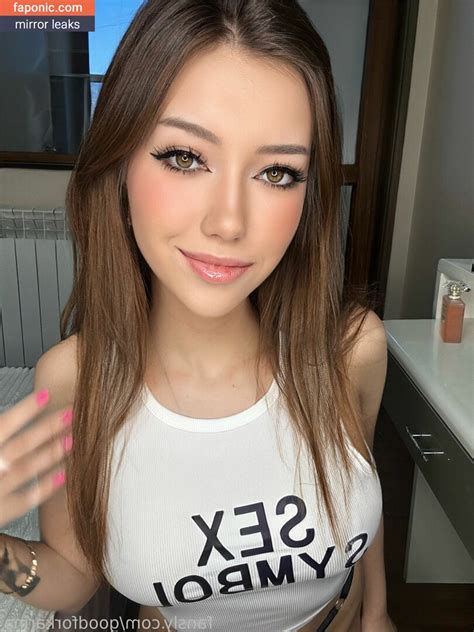 yourgfkarina|@goodforkarina .